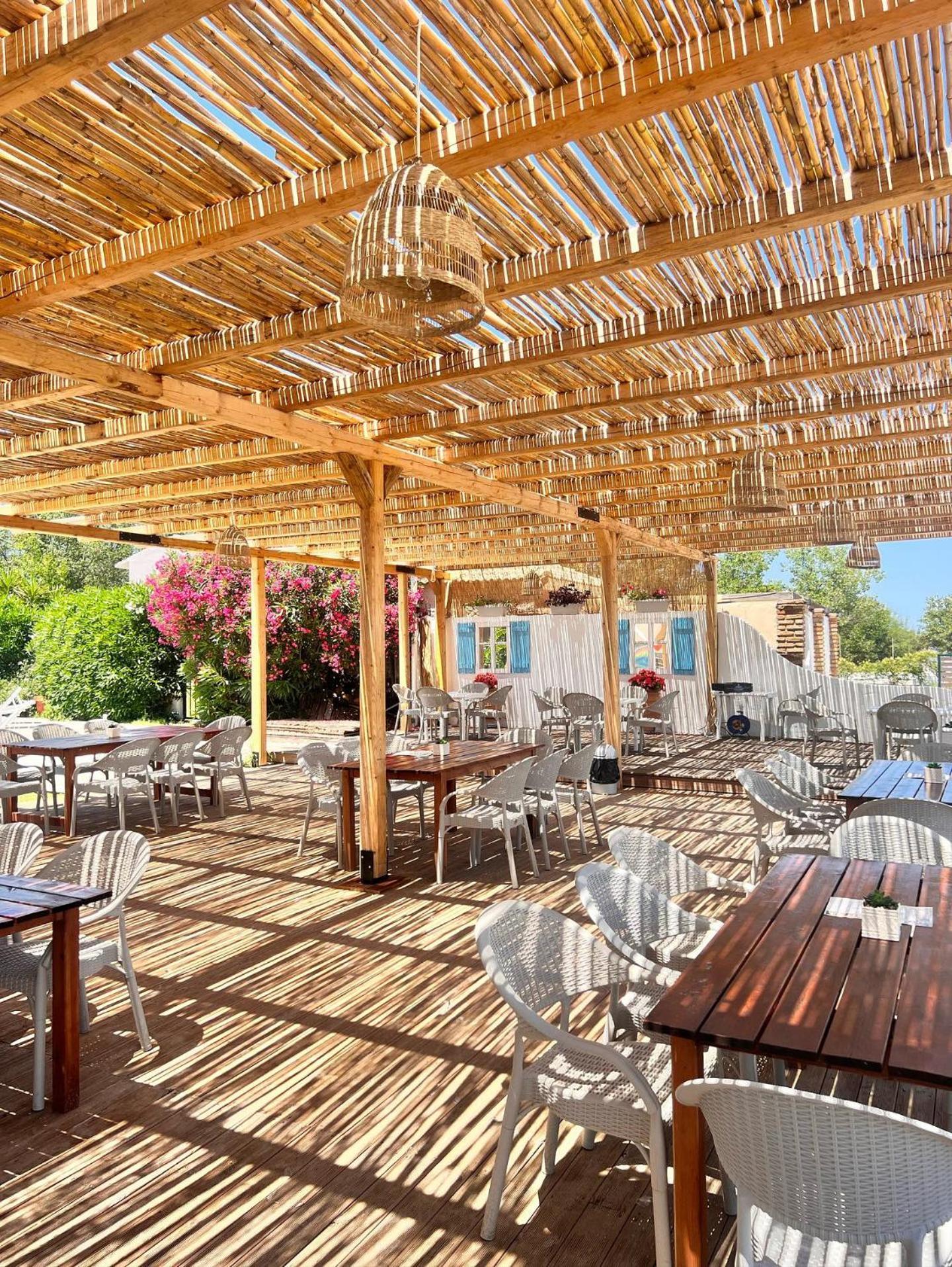 Erosea Aparthotel Kavos